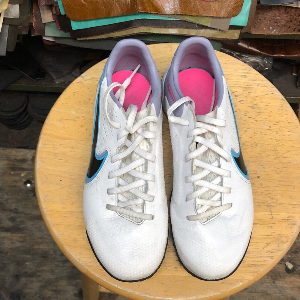 Nike White Black Teal Accent Low-Profile Trainers indoor soccer - Picture 2 of 7